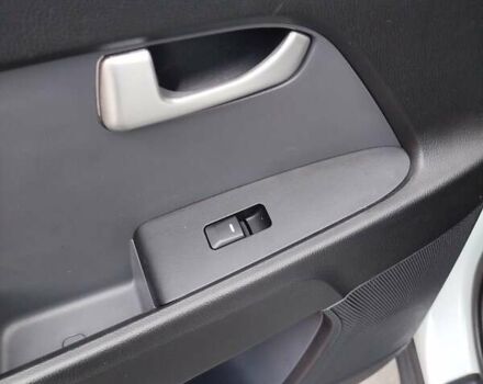 Белый Киа Sportage, объемом двигателя 1.58 л и пробегом 224 тыс. км за 11300 $, фото 18 на Automoto.ua