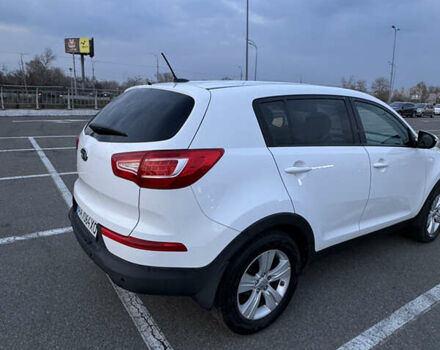 Білий Кіа Sportage, об'ємом двигуна 2.4 л та пробігом 265 тис. км за 10599 $, фото 6 на Automoto.ua