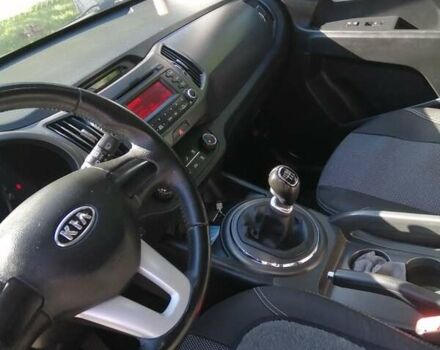 Білий Кіа Sportage, об'ємом двигуна 1.69 л та пробігом 142 тис. км за 11500 $, фото 3 на Automoto.ua