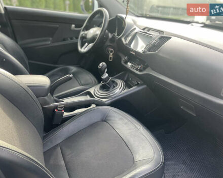 Білий Кіа Sportage, об'ємом двигуна 2 л та пробігом 215 тис. км за 13800 $, фото 11 на Automoto.ua