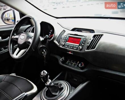 Белый Киа Sportage, объемом двигателя 1.7 л и пробегом 173 тыс. км за 11700 $, фото 12 на Automoto.ua