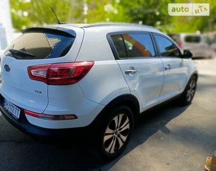 Белый Киа Sportage, объемом двигателя 2 л и пробегом 185 тыс. км за 13000 $, фото 1 на Automoto.ua