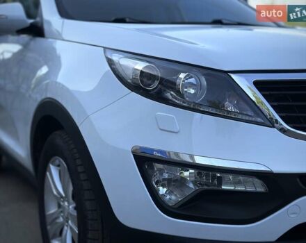Кіа Sportage 2011 у Сумах на Automoto.ua Білий Кіа Sportage, об'ємом двигуна 1.7 л та пробігом 228 тис. км за 13700 $, фото 47 на Automoto.ua