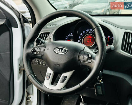 Белый Киа Sportage, объемом двигателя 2 л и пробегом 225 тыс. км за 12400 $, фото 21 на Automoto.ua