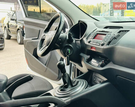 Белый Киа Sportage, объемом двигателя 2 л и пробегом 225 тыс. км за 12400 $, фото 24 на Automoto.ua