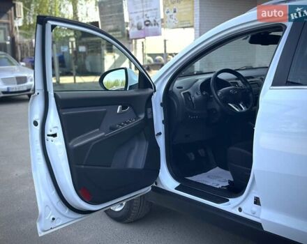 Кіа Sportage 2011 у Сумах на Automoto.ua Білий Кіа Sportage, об'ємом двигуна 1.7 л та пробігом 228 тис. км за 13700 $, фото 71 на Automoto.ua