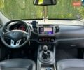 Білий Кіа Sportage, об'ємом двигуна 2 л та пробігом 215 тис. км за 13800 $, фото 14 на Automoto.ua