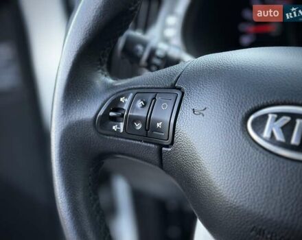 Кіа Sportage 2011 у Сумах на Automoto.ua Білий Кіа Sportage, об'ємом двигуна 1.7 л та пробігом 228 тис. км за 13700 $, фото 106 на Automoto.ua