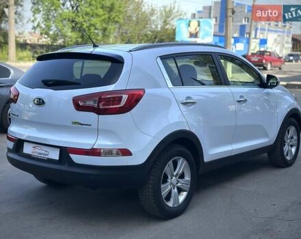 Кіа Sportage 2011 у Сумах на Automoto.ua Білий Кіа Sportage, об'ємом двигуна 1.7 л та пробігом 228 тис. км за 13700 $, фото 4 на Automoto.ua