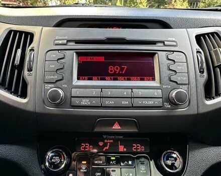 Білий Кіа Sportage, об'ємом двигуна 2 л та пробігом 165 тис. км за 13999 $, фото 17 на Automoto.ua