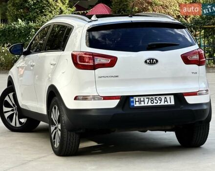 Білий Кіа Sportage, об'ємом двигуна 2 л та пробігом 165 тис. км за 13999 $, фото 6 на Automoto.ua