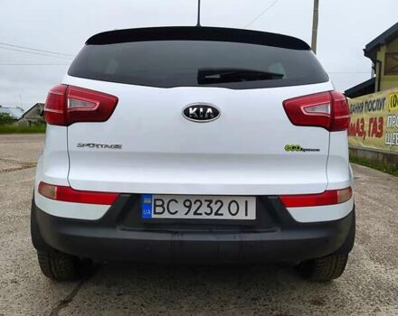 Білий Кіа Sportage, об'ємом двигуна 1.6 л та пробігом 198 тис. км за 12200 $, фото 2 на Automoto.ua