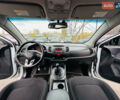 Белый Киа Sportage, объемом двигателя 2 л и пробегом 225 тыс. км за 12400 $, фото 19 на Automoto.ua