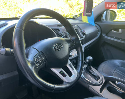 Белый Киа Sportage, объемом двигателя 2 л и пробегом 280 тыс. км за 13450 $, фото 26 на Automoto.ua