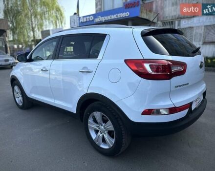 Кіа Sportage 2011 у Сумах на Automoto.ua Білий Кіа Sportage, об'ємом двигуна 1.7 л та пробігом 228 тис. км за 13700 $, фото 3 на Automoto.ua