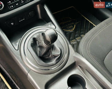 Белый Киа Sportage, объемом двигателя 2 л и пробегом 225 тыс. км за 12400 $, фото 34 на Automoto.ua