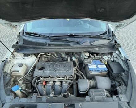 Белый Киа Sportage, объемом двигателя 2 л и пробегом 199 тыс. км за 11000 $, фото 13 на Automoto.ua