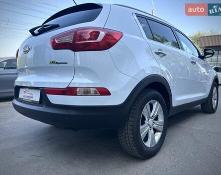 Кіа Sportage 2011 у Сумах на Automoto.ua Білий Кіа Sportage, об'ємом двигуна 1.7 л та пробігом 228 тис. км за 13700 $, фото 34 на Automoto.ua