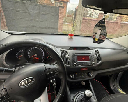 Белый Киа Sportage, объемом двигателя 2 л и пробегом 167 тыс. км за 12500 $, фото 17 на Automoto.ua