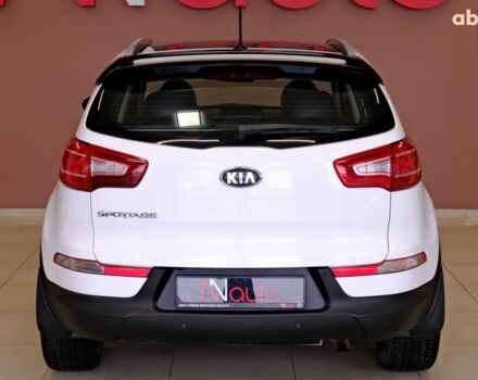 Белый Киа Sportage, объемом двигателя 2 л и пробегом 126 тыс. км за 12900 $, фото 5 на Automoto.ua