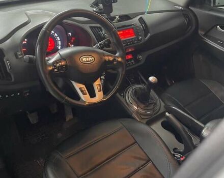 Білий Кіа Sportage, об'ємом двигуна 2 л та пробігом 195 тис. км за 12500 $, фото 2 на Automoto.ua