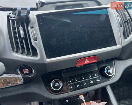 Белый Киа Sportage, объемом двигателя 2 л и пробегом 135 тыс. км за 12999 $, фото 17 на Automoto.ua