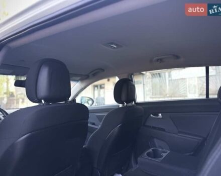Кіа Sportage 2011 у Сумах на Automoto.ua Білий Кіа Sportage, об'ємом двигуна 1.7 л та пробігом 228 тис. км за 13700 $, фото 89 на Automoto.ua