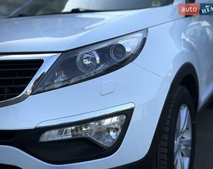 Кіа Sportage 2011 у Сумах на Automoto.ua Білий Кіа Sportage, об'ємом двигуна 1.7 л та пробігом 228 тис. км за 13700 $, фото 49 на Automoto.ua