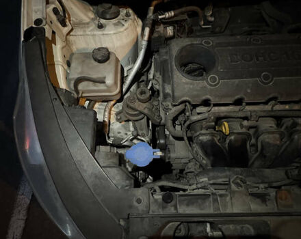 Білий Кіа Sportage, об'ємом двигуна 2.4 л та пробігом 265 тис. км за 10599 $, фото 31 на Automoto.ua