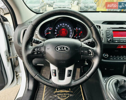 Белый Киа Sportage, объемом двигателя 2 л и пробегом 225 тыс. км за 12400 $, фото 27 на Automoto.ua