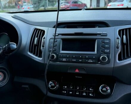 Белый Киа Sportage, объемом двигателя 2 л и пробегом 199 тыс. км за 11000 $, фото 9 на Automoto.ua