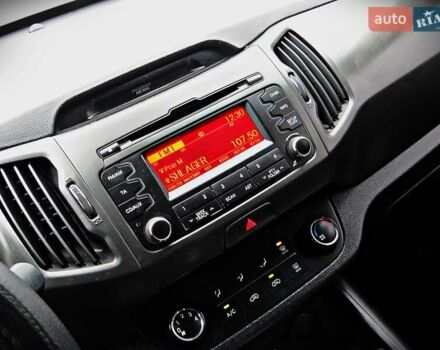 Белый Киа Sportage, объемом двигателя 1.7 л и пробегом 173 тыс. км за 11700 $, фото 8 на Automoto.ua