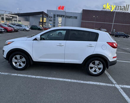 Білий Кіа Sportage, об'ємом двигуна 2.4 л та пробігом 265 тис. км за 10599 $, фото 8 на Automoto.ua