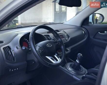 Кіа Sportage 2011 у Сумах на Automoto.ua Білий Кіа Sportage, об'ємом двигуна 1.7 л та пробігом 228 тис. км за 13700 $, фото 86 на Automoto.ua
