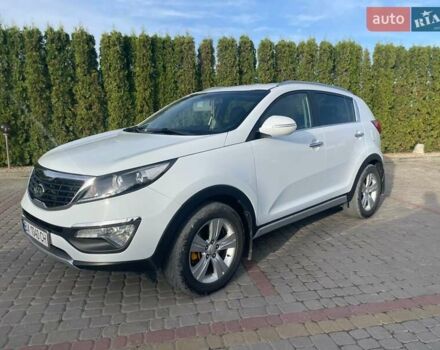 Білий Кіа Sportage, об'ємом двигуна 2 л та пробігом 215 тис. км за 13800 $, фото 2 на Automoto.ua