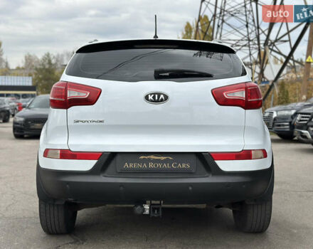 Белый Киа Sportage, объемом двигателя 2 л и пробегом 225 тыс. км за 12400 $, фото 10 на Automoto.ua