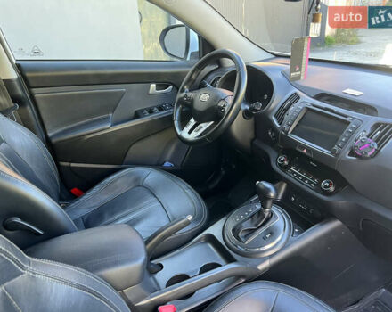 Белый Киа Sportage, объемом двигателя 2 л и пробегом 290 тыс. км за 12999 $, фото 35 на Automoto.ua