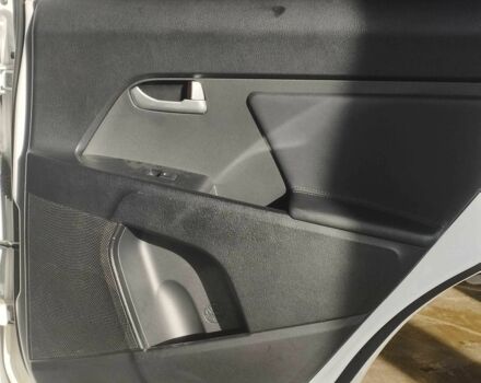 Белый Киа Sportage, объемом двигателя 2.36 л и пробегом 131 тыс. км за 14000 $, фото 13 на Automoto.ua