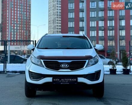 Белый Киа Sportage, объемом двигателя 2.36 л и пробегом 202 тыс. км за 12000 $, фото 1 на Automoto.ua