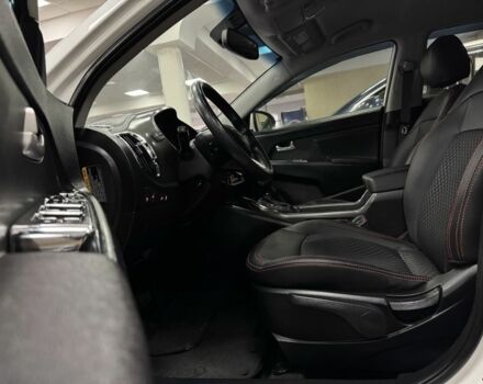 Белый Киа Sportage, объемом двигателя 2.4 л и пробегом 118 тыс. км за 11500 $, фото 12 на Automoto.ua