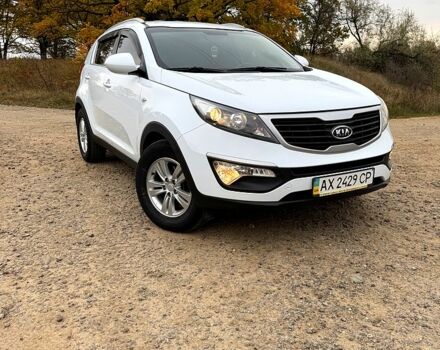 Білий Кіа Sportage, об'ємом двигуна 2 л та пробігом 53 тис. км за 13800 $, фото 1 на Automoto.ua