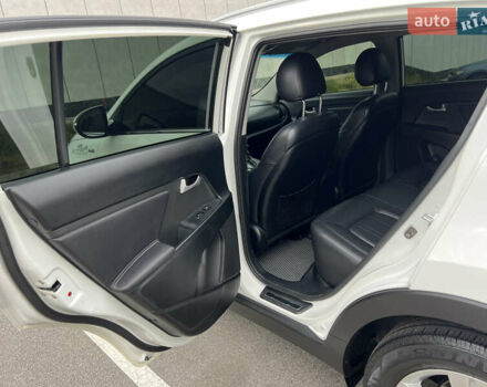 Белый Киа Sportage, объемом двигателя 2 л и пробегом 170 тыс. км за 15300 $, фото 31 на Automoto.ua