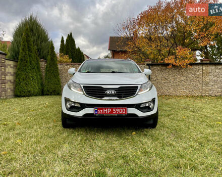 Белый Киа Sportage, объемом двигателя 2 л и пробегом 129 тыс. км за 15900 $, фото 1 на Automoto.ua