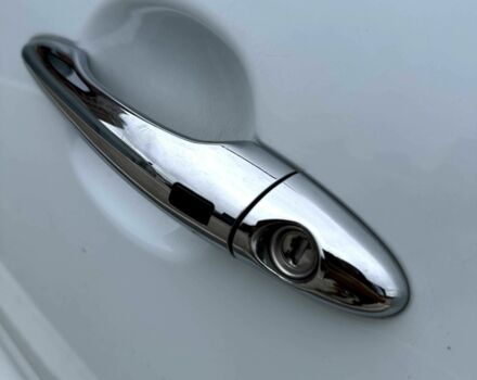 Білий Кіа Sportage, об'ємом двигуна 2 л та пробігом 164 тис. км за 12000 $, фото 5 на Automoto.ua