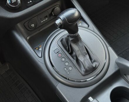 Білий Кіа Sportage, об'ємом двигуна 2 л та пробігом 161 тис. км за 10900 $, фото 12 на Automoto.ua