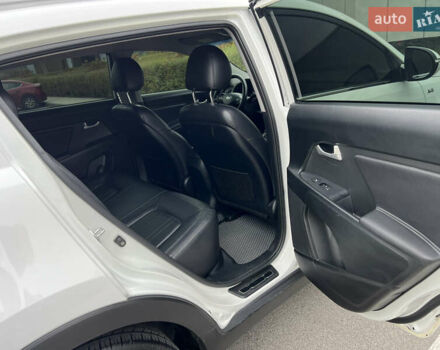 Белый Киа Sportage, объемом двигателя 2 л и пробегом 170 тыс. км за 15300 $, фото 36 на Automoto.ua