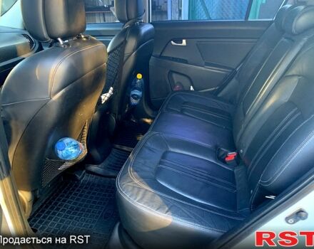 Белый Киа Sportage, объемом двигателя 2 л и пробегом 190 тыс. км за 13900 $, фото 5 на Automoto.ua