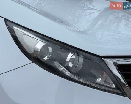 Білий Кіа Sportage, об'ємом двигуна 1.69 л та пробігом 194 тис. км за 10995 $, фото 6 на Automoto.ua