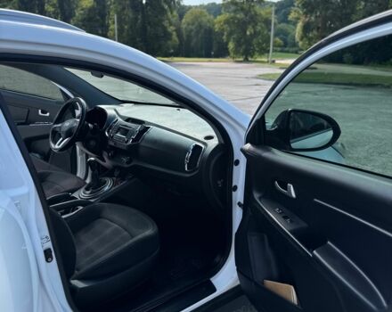 Белый Киа Sportage, объемом двигателя 2 л и пробегом 201 тыс. км за 9000 $, фото 18 на Automoto.ua