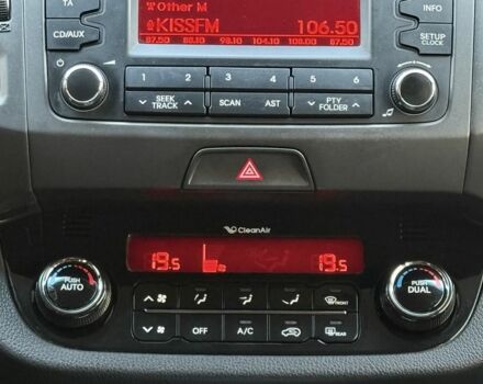 Білий Кіа Sportage, об'ємом двигуна 2 л та пробігом 161 тис. км за 10900 $, фото 11 на Automoto.ua